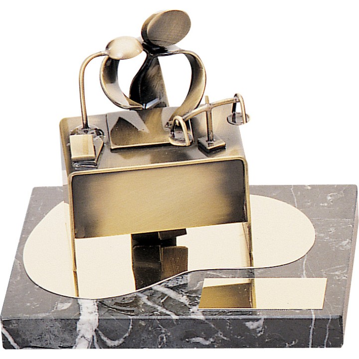 TROFEO SOLDART ABOGADO 18 x 14 cm
